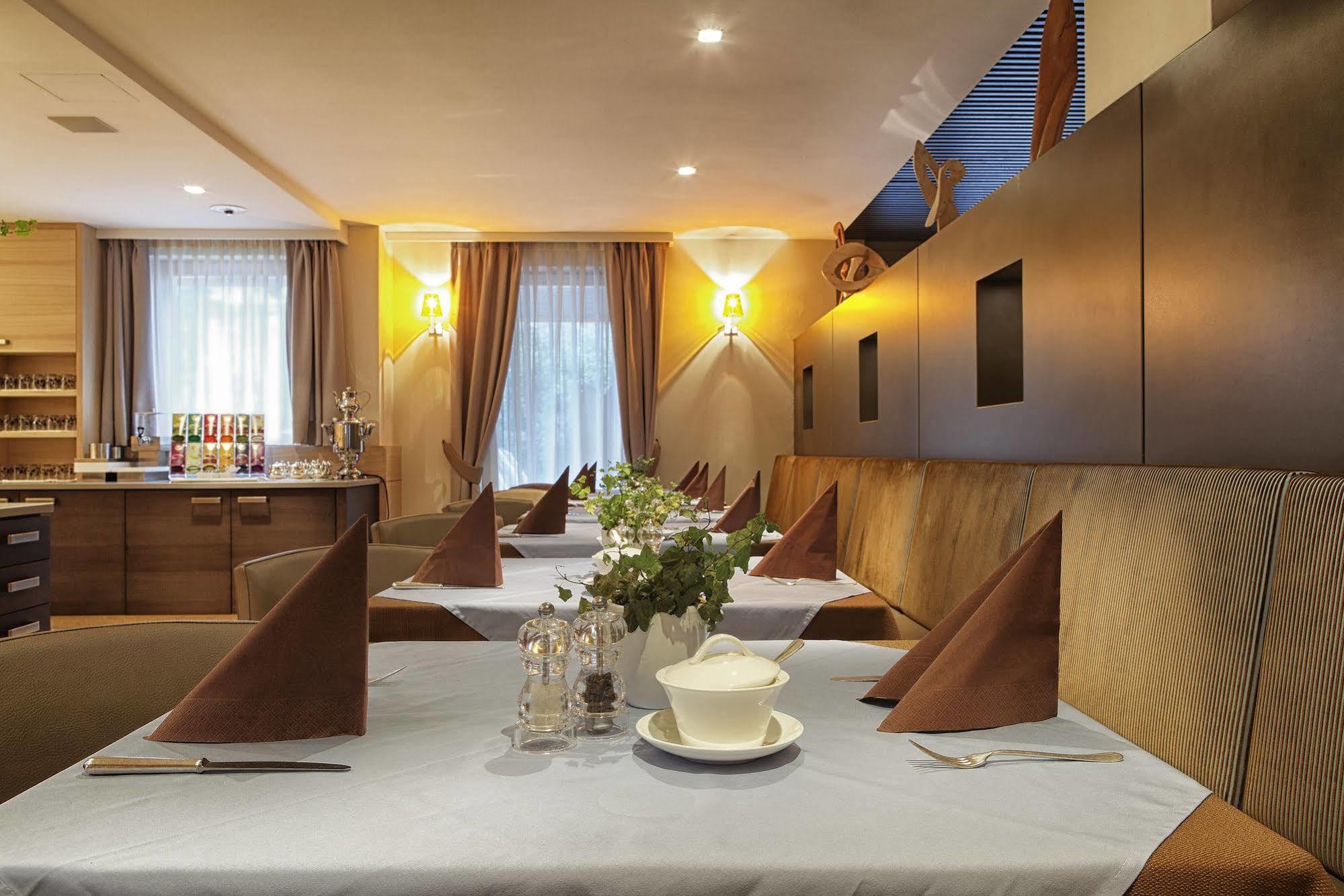 Art & Design Napura Hotel